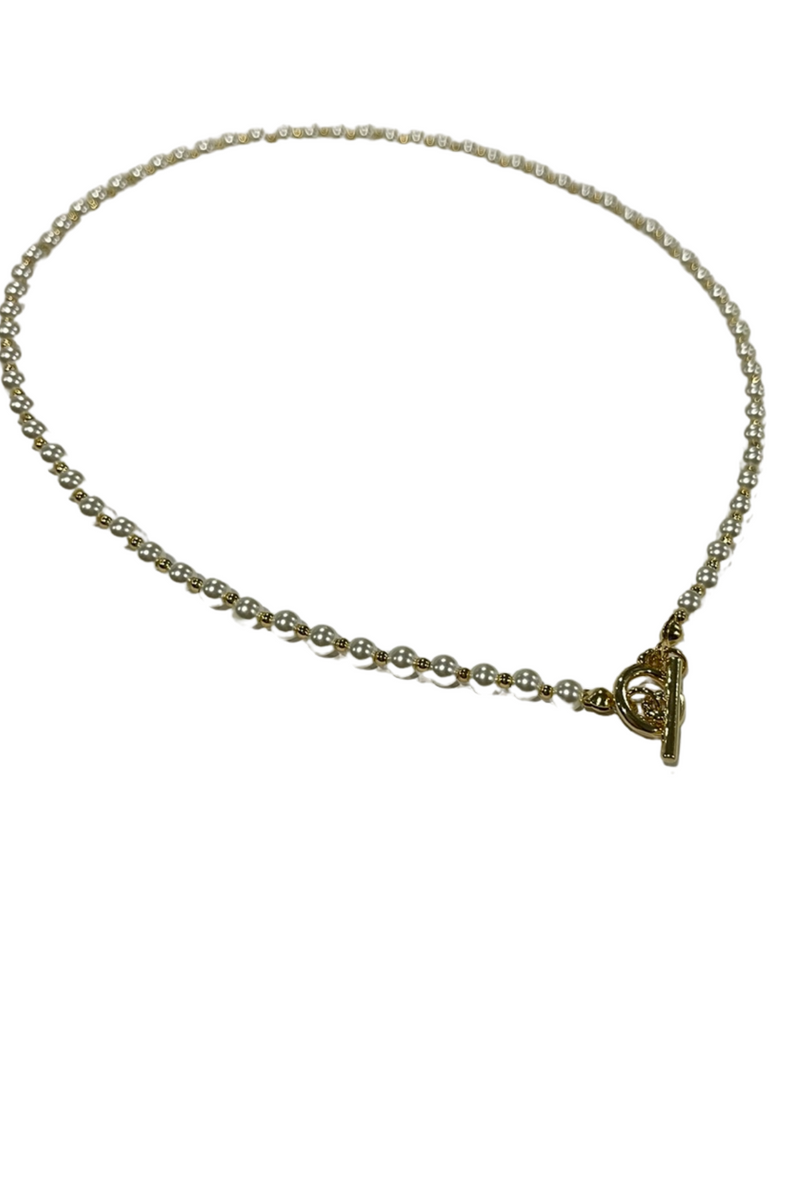 Sara Pearl Necklace