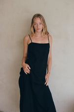 Quella 100% Linen Maxi Dress