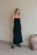 Quella 100% Linen Maxi Dress